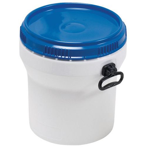 Plastikowe wodoodporne beczki, które można układać jeden na drugim