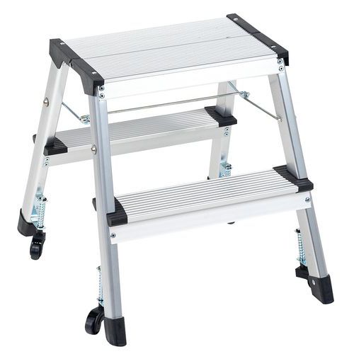 Drabinka aluminiowa dwustronna Manutan Expert z platformą, na kółkach, 2 x 2 stopnie Drabinka aluminiowa dwustronna Manutan Expert z platformą, na kółkach, 2 x 2 stopnie