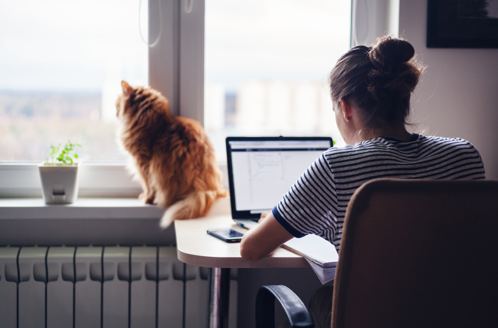 Jak praca zdalna poprawia relacje pracowników z firmą?