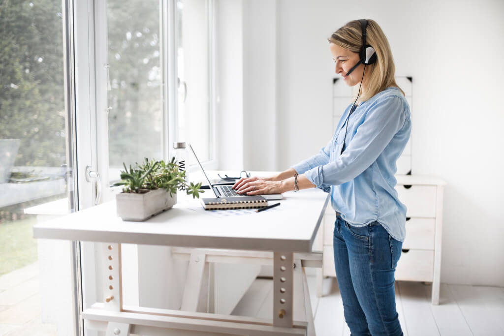Ergonomiczne stanowisko pracy: 10 niezbędnych elementów