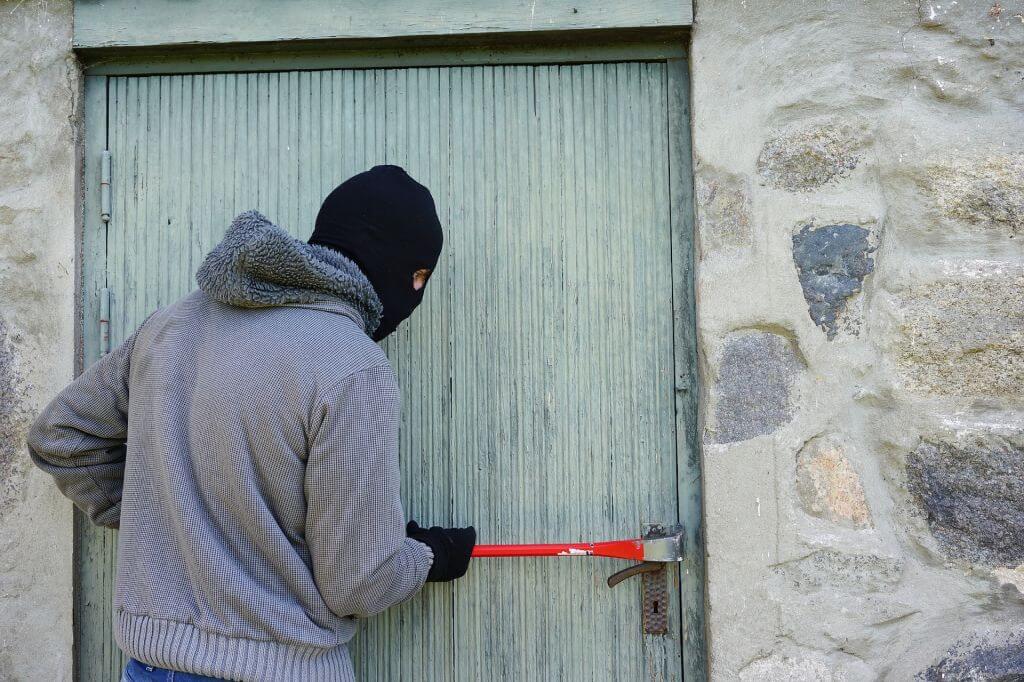 najlepsze sposoby zabezpieczenia warsztatu przed włamywaczami