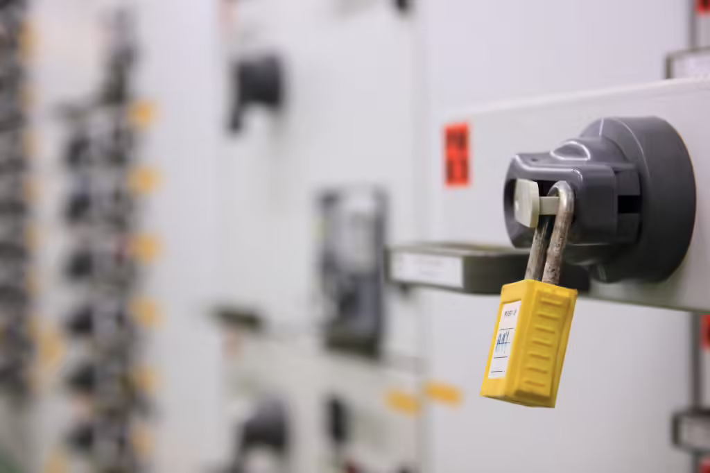 System Lockout Tagout – zapobieganie urazom podczas konserwacji i czyszczenia maszyn